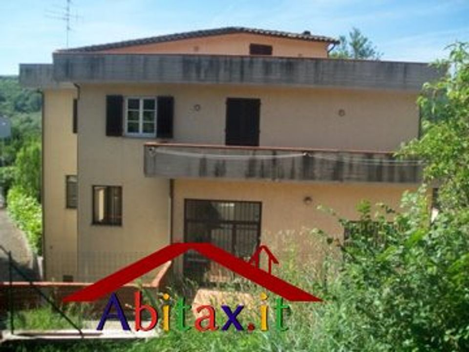 Erhvervsejendom i Cavriglia, Arezzo - foto 1