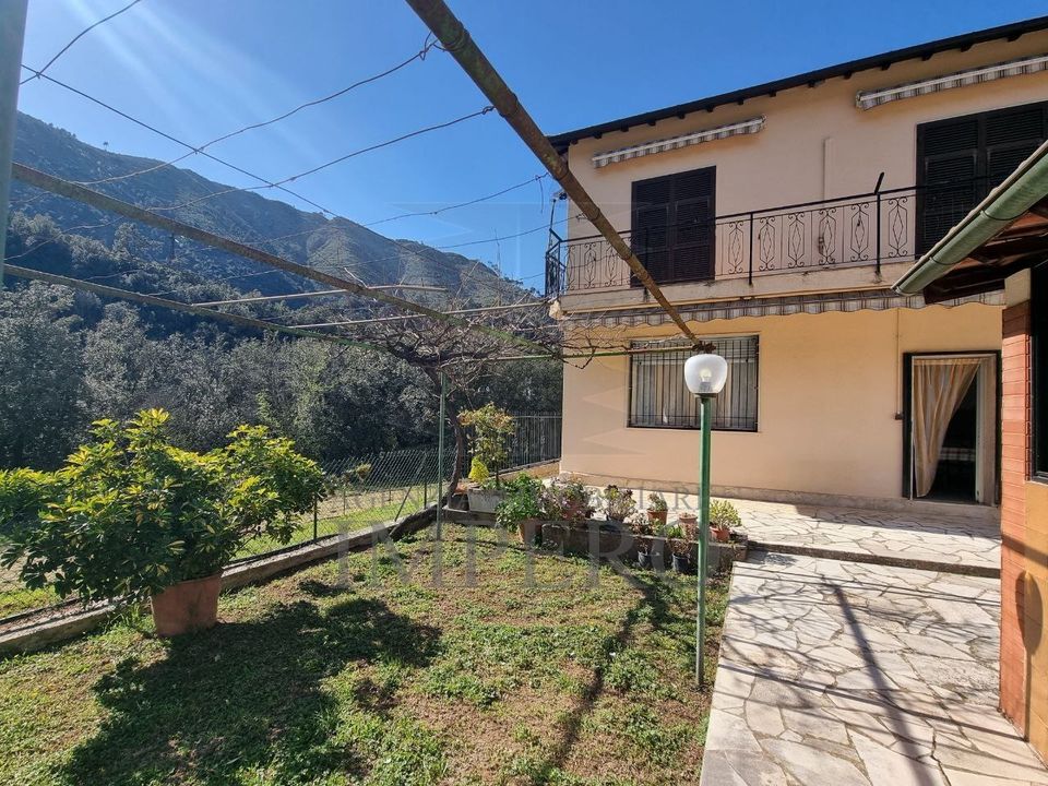 Villa i Airole, Imperia - foto 1