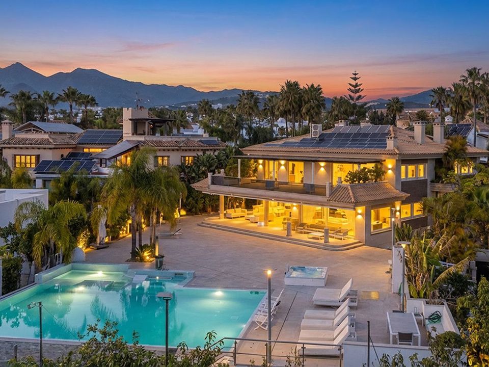 Villa i Bahia De Marbella, Malaga - foto 1