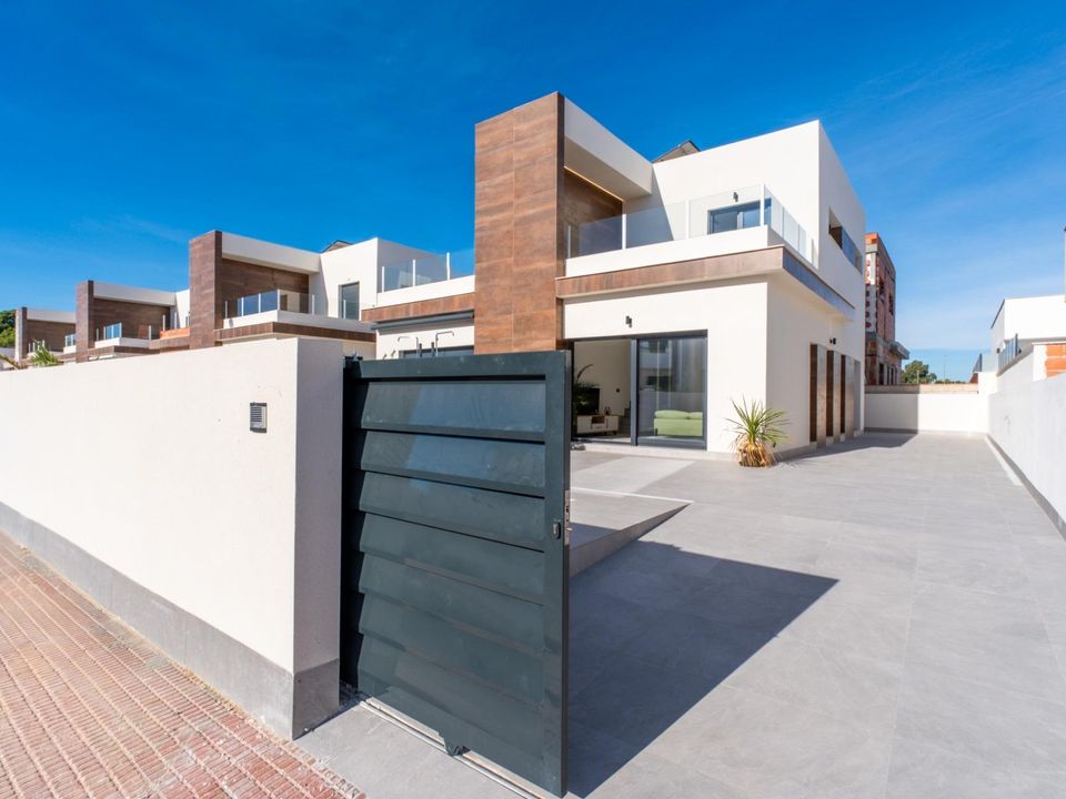 Villa i Daya Nueva, Alicante - bilde 1