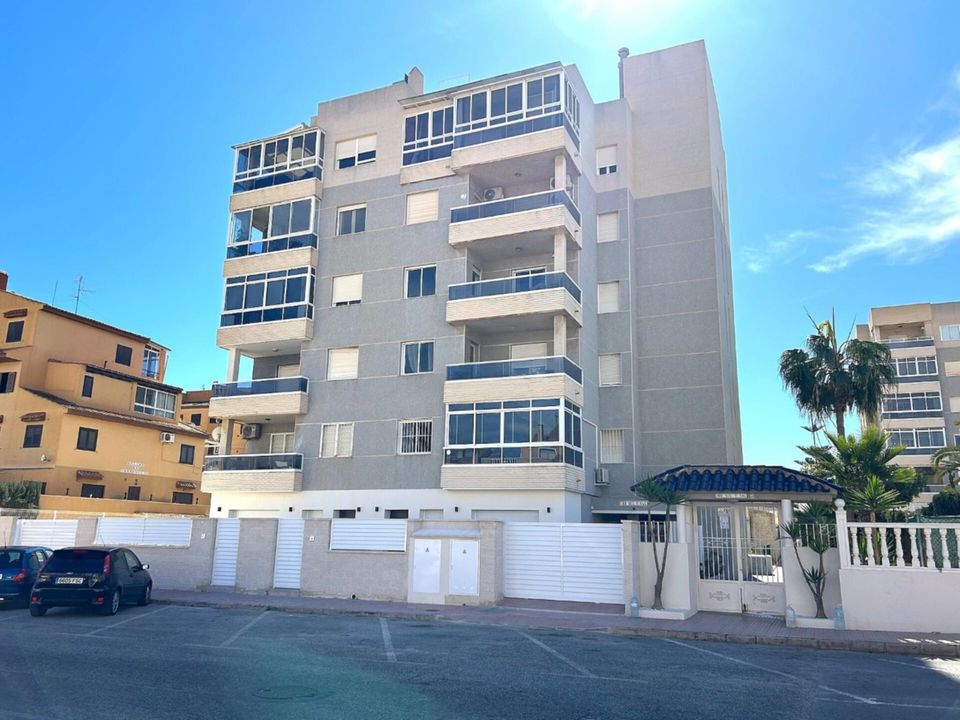 Lejlighed i Torrevieja, Alicante - foto 1
