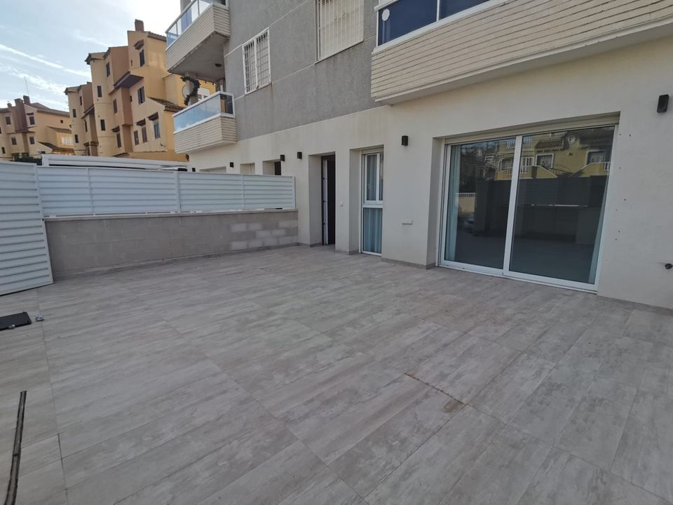 Lejlighed i Torrevieja, Alicante - foto 2