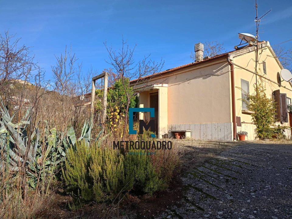 Landejendom i Montalto delle Marche, Ascoli Piceno - foto 1