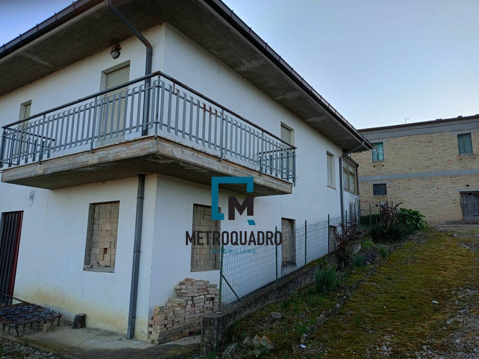 Villa i Montalto delle Marche, Ascoli Piceno - foto 1