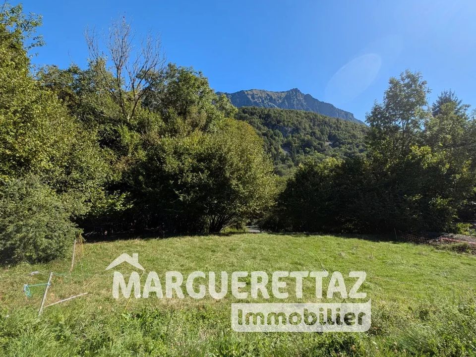 Helårsgrund i Mieussy, Haute-Savoie - foto 1