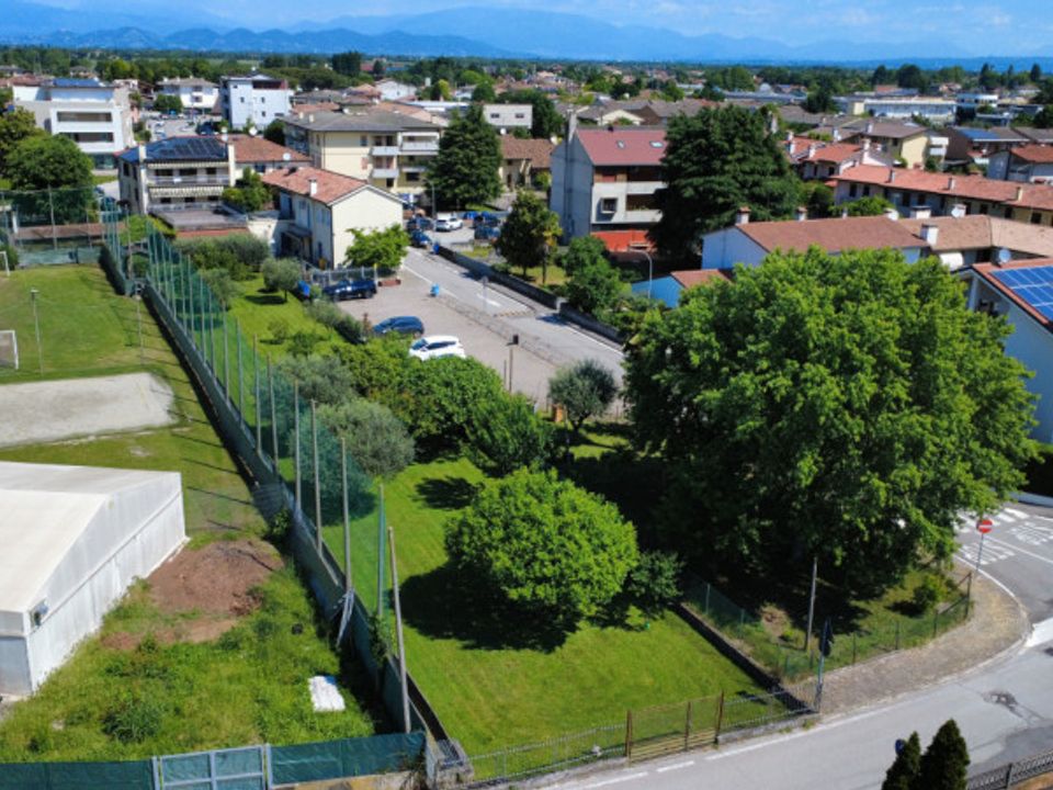 Helårsgrund i Castelfranco Veneto, Treviso - foto 1
