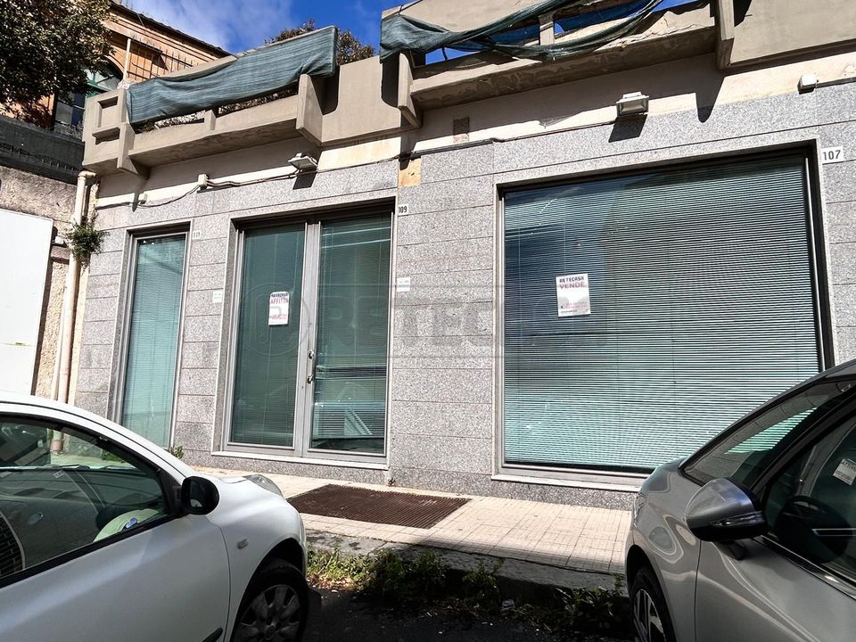 Erhvervsejendom i Caltanissetta, Caltanissetta - foto 1