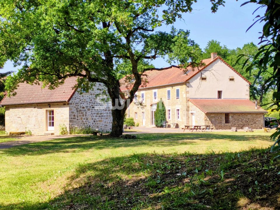 Landejendom i Arnay-le-Duc, Cote-d'Or - foto 1