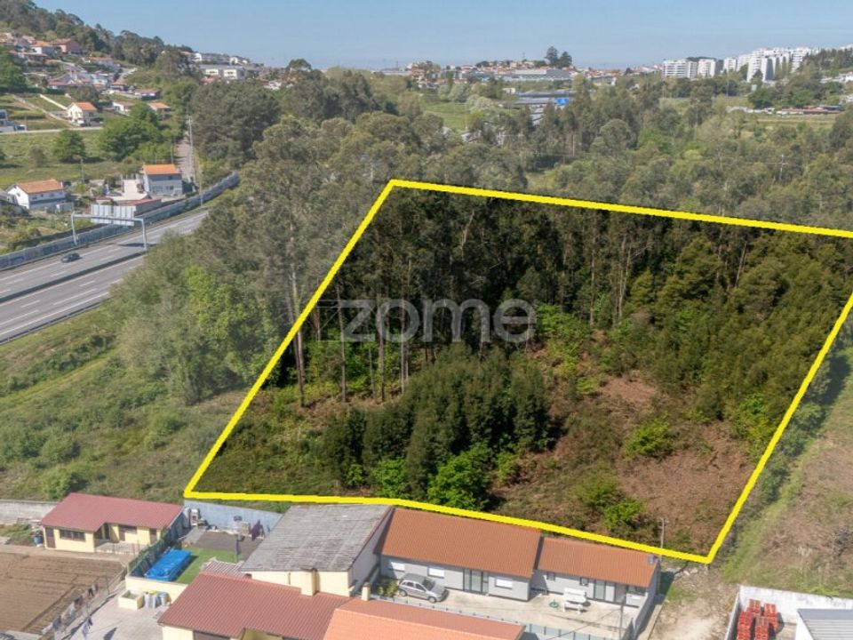 Helårsgrund i Vilar de Andorinho, Porto - foto 1