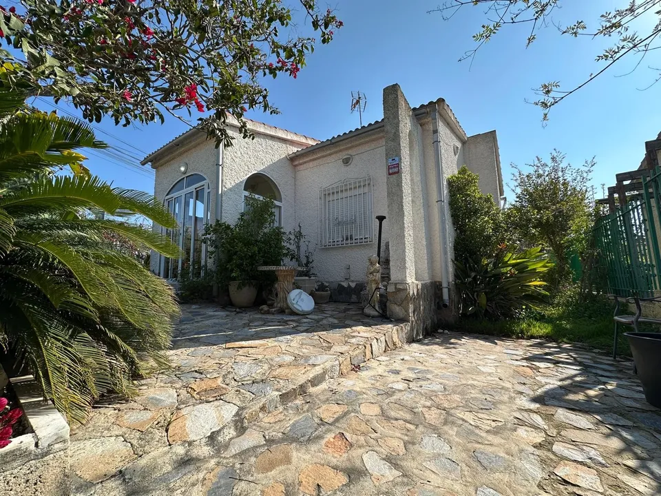 Villa in La Marina, Alicante - foto 1