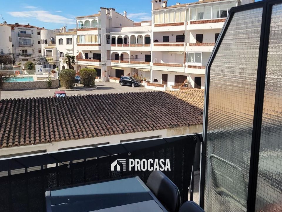 Lejlighed i Empuriabrava, Gerona - foto 1