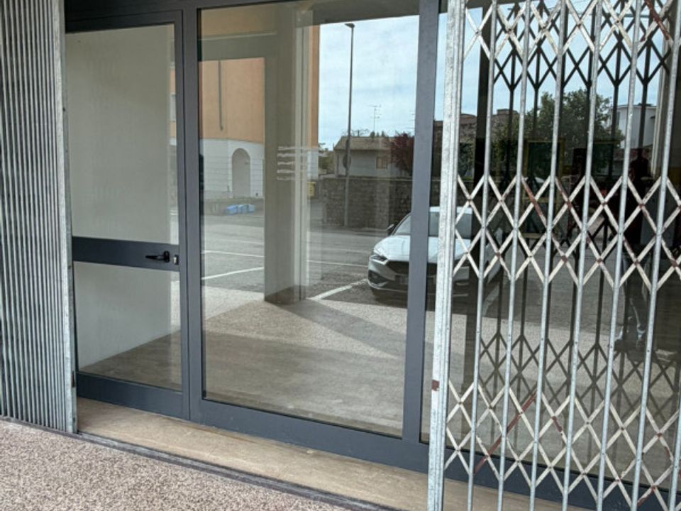 Erhvervsejendom i Maniago, Pordenone - foto 1