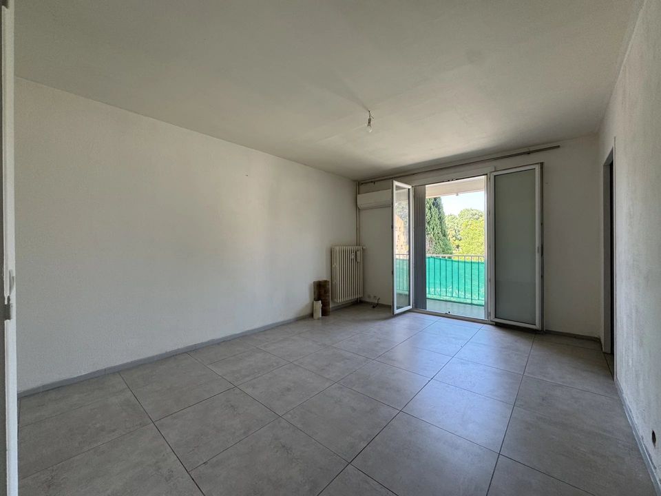 Apartamento en Manosque, Alpes-de-Haute-Provence - foto 3