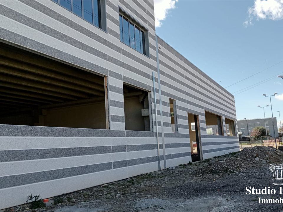 Erhvervsejendom i Giussano, Monza and Brianza - foto 3