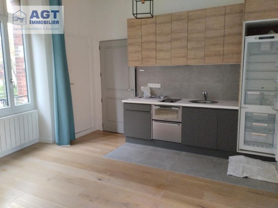 Apartment in Beauvais, Oise - photo 3