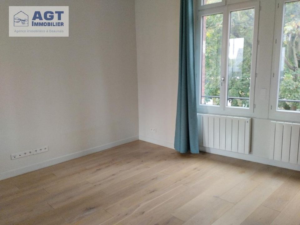 Apartment in Beauvais, Oise - photo 5