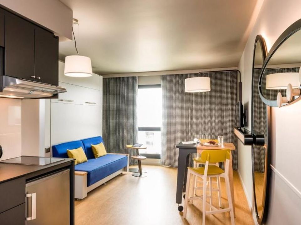 Erhvervsejendom i Colombes, Hauts-de-Seine - foto 2