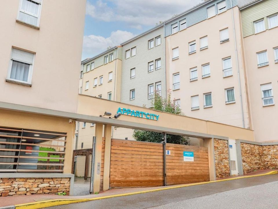Erhvervsejendom i Limoges, Haute-Vienne - foto 1