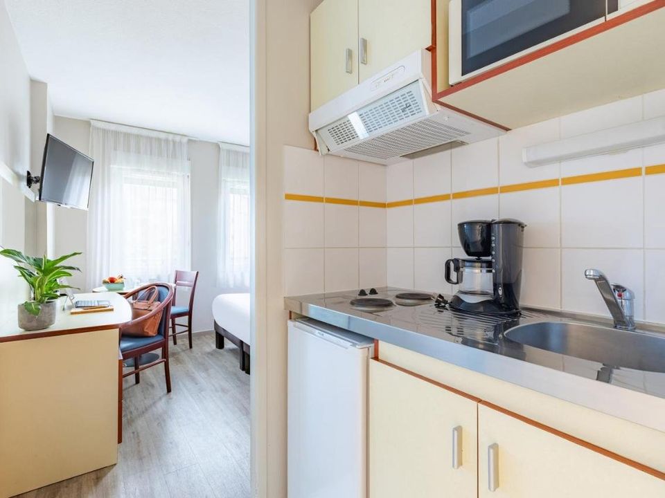 Erhvervsejendom i Limoges, Haute-Vienne - foto 4