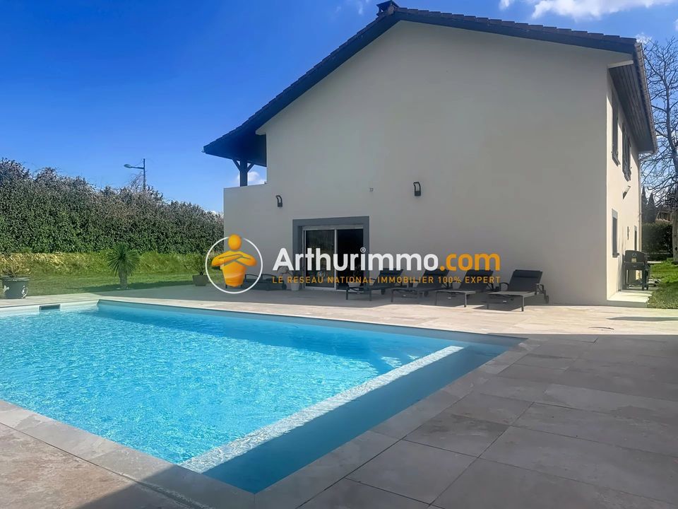 Villa i Villefontaine, Isere - foto 1