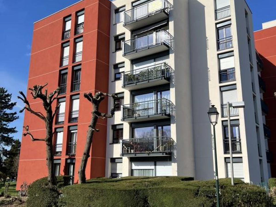 Lejlighed i Les Clayes-Sous-Bois, Yvelines - foto 2