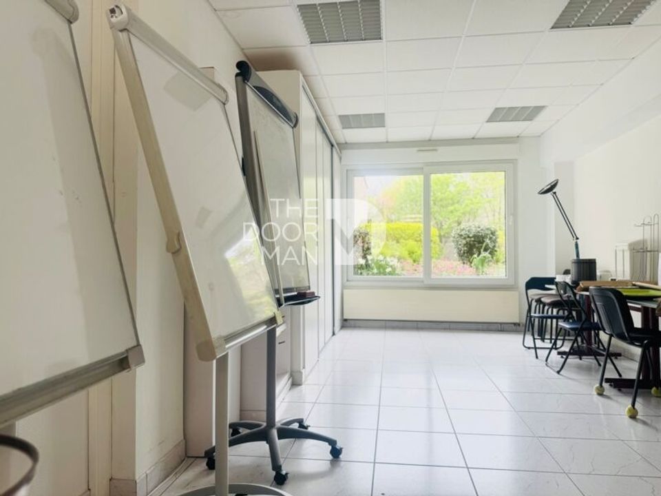 Erhvervsejendom i Laval, Mayenne - foto 3