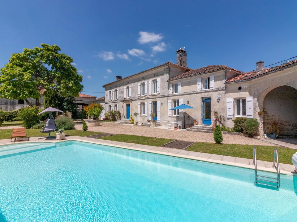 Villa i Saint-Sulpice-de-Cognac, Charente - foto 1