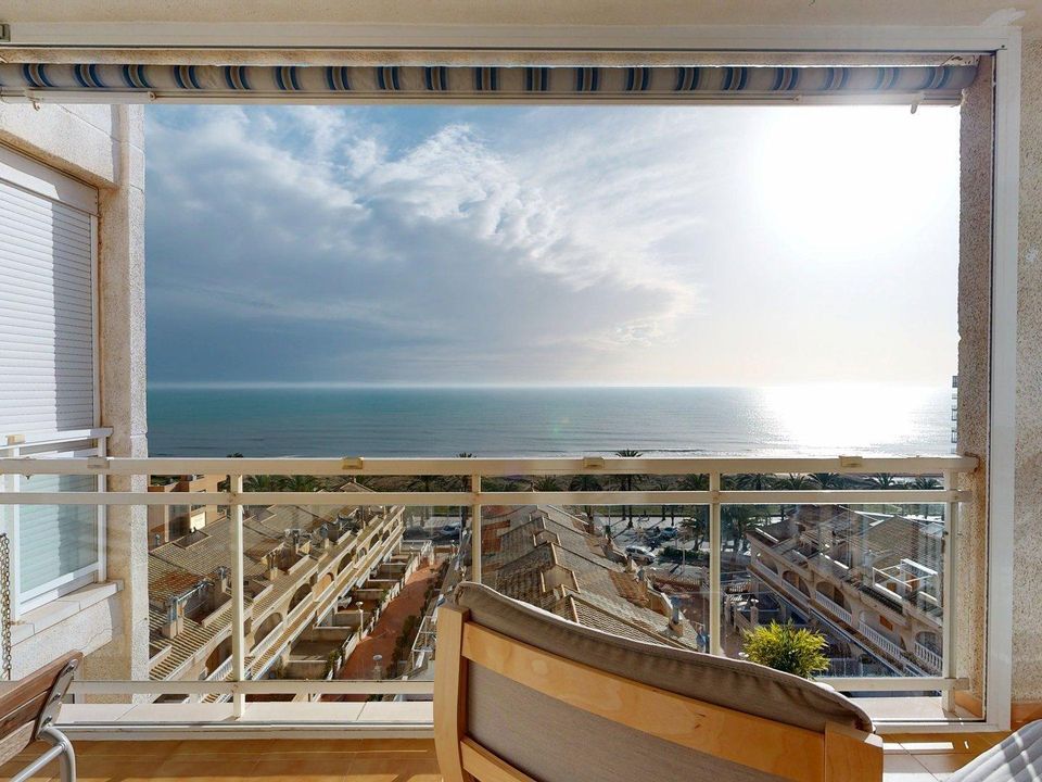 Lejlighed i Los Arenales Del Sol, Alicante - foto 1