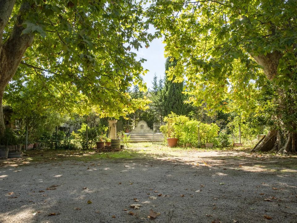 Villa in Le Thor, Vaucluse - photo 5