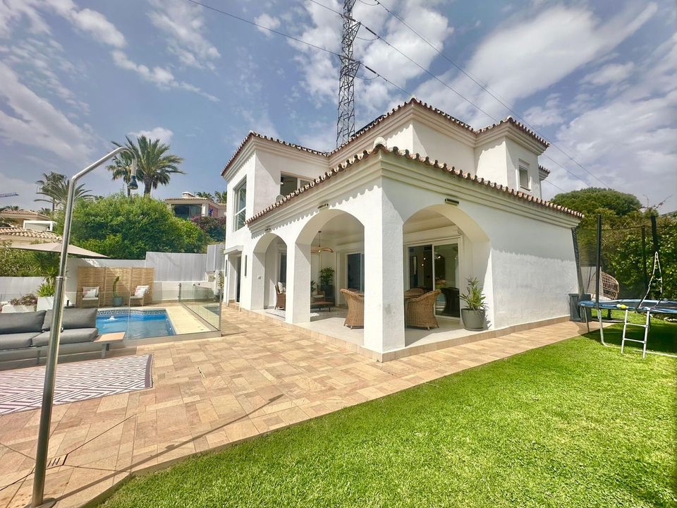 Villa i Riviera Del Sol, Malaga - foto 1