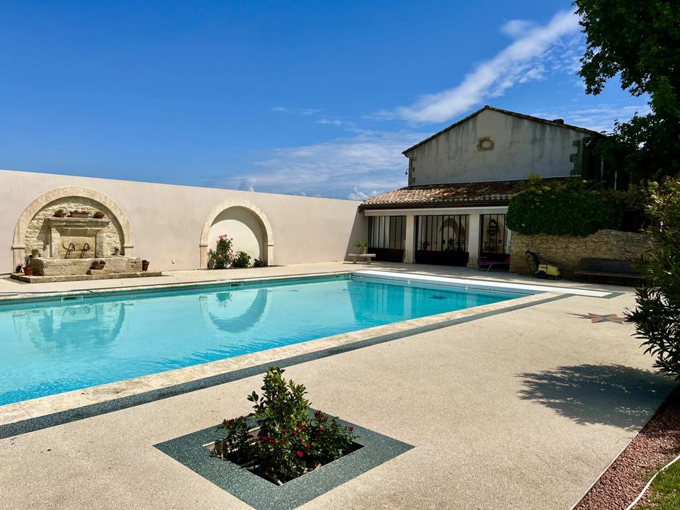 Villa in L'Isle-sur-la-Sorgue, Vaucluse - photo 3