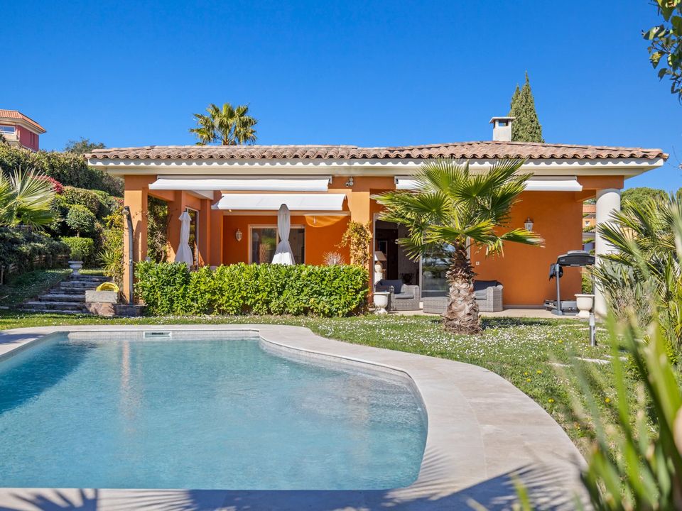 Villa i Mandelieu-la-Napoule, Alpes-Maritimes - foto 1