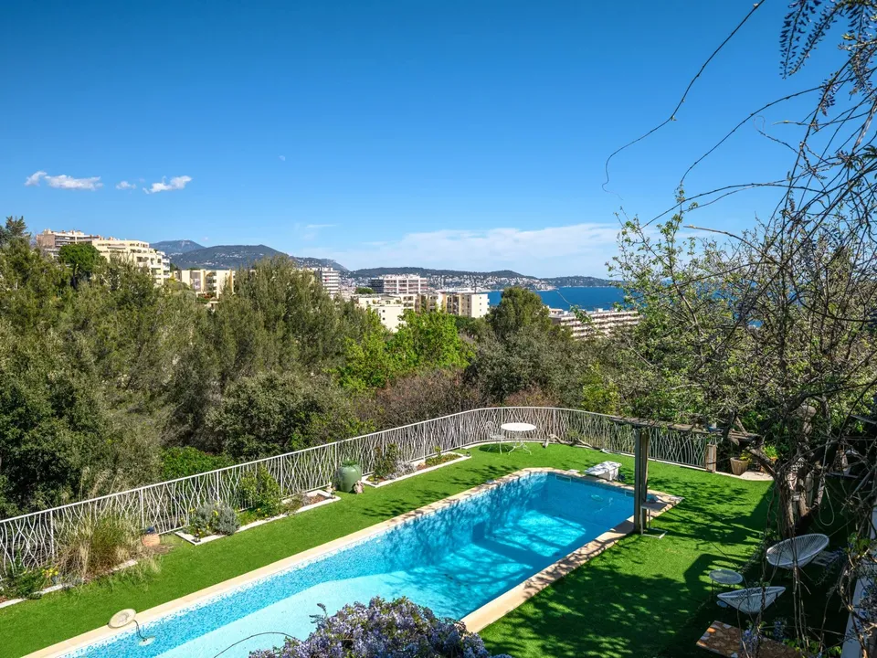 Villa i Nice, Alpes-Maritimes - foto 1
