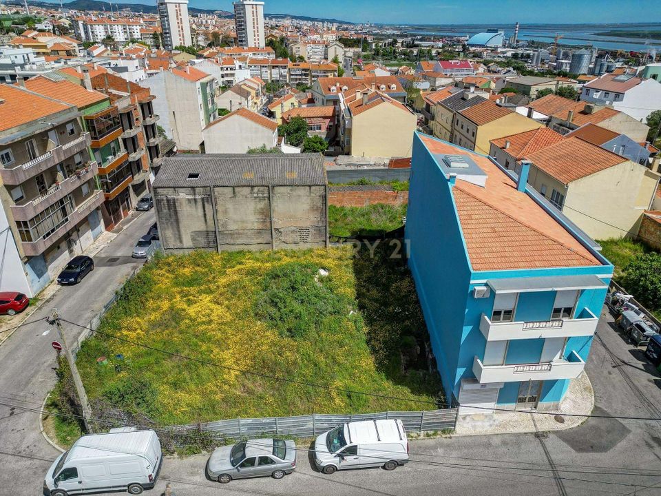Helårsgrund i Santa Iria de Azoia, Lisbon - foto 5