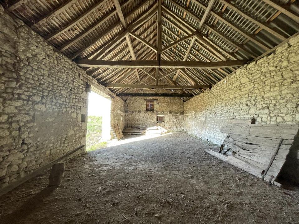 Parkeringsplads i Availles-en-Châtellerault, Vienne - foto 1