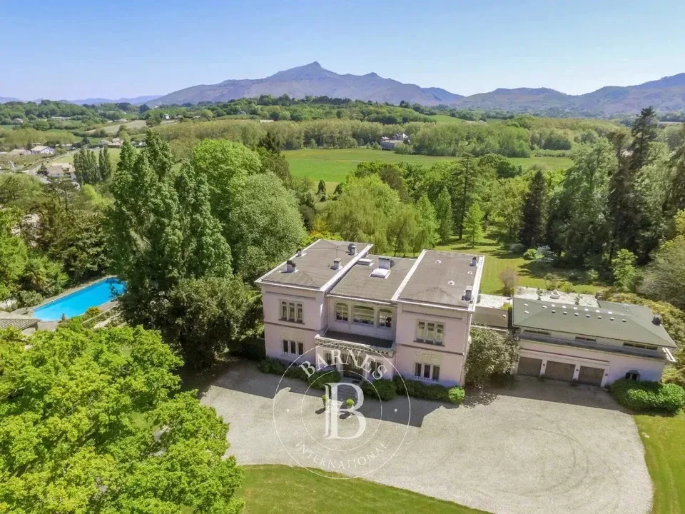 Villa i Urrugne, Pyrenees-Atlantiques - foto 1