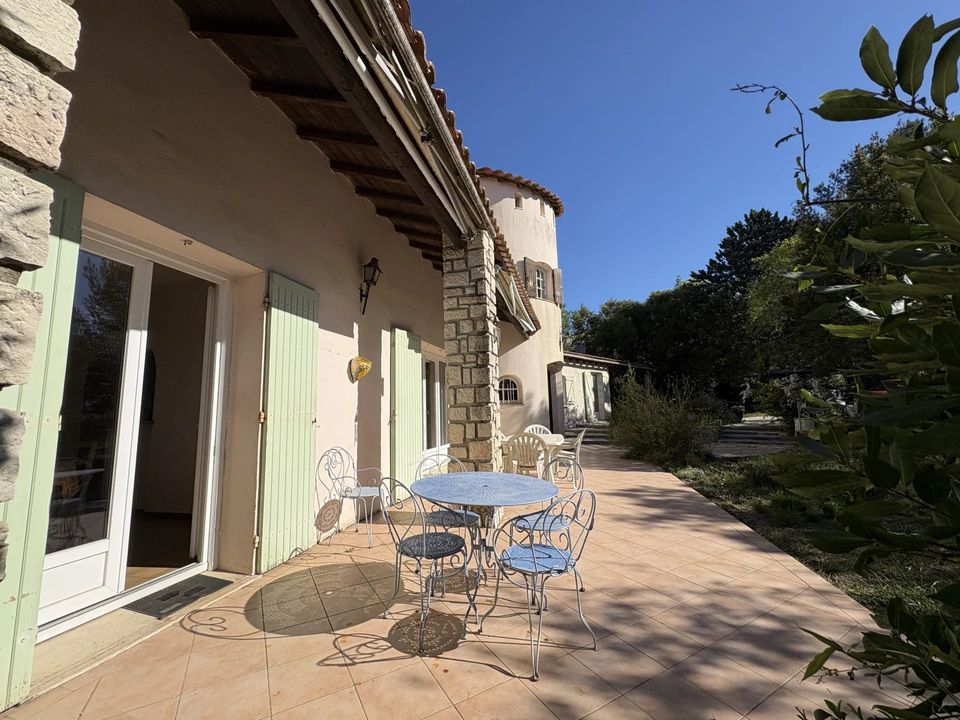Villa i Nimes, Gard - foto 1