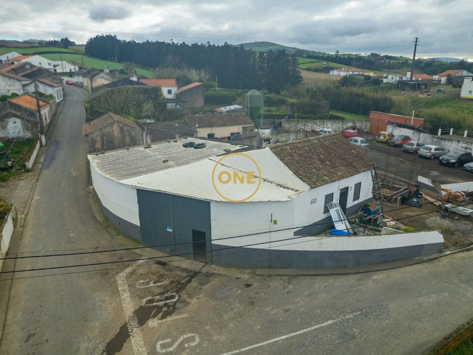 Garage i Ribeira Grande, Sao Miguel - foto 2