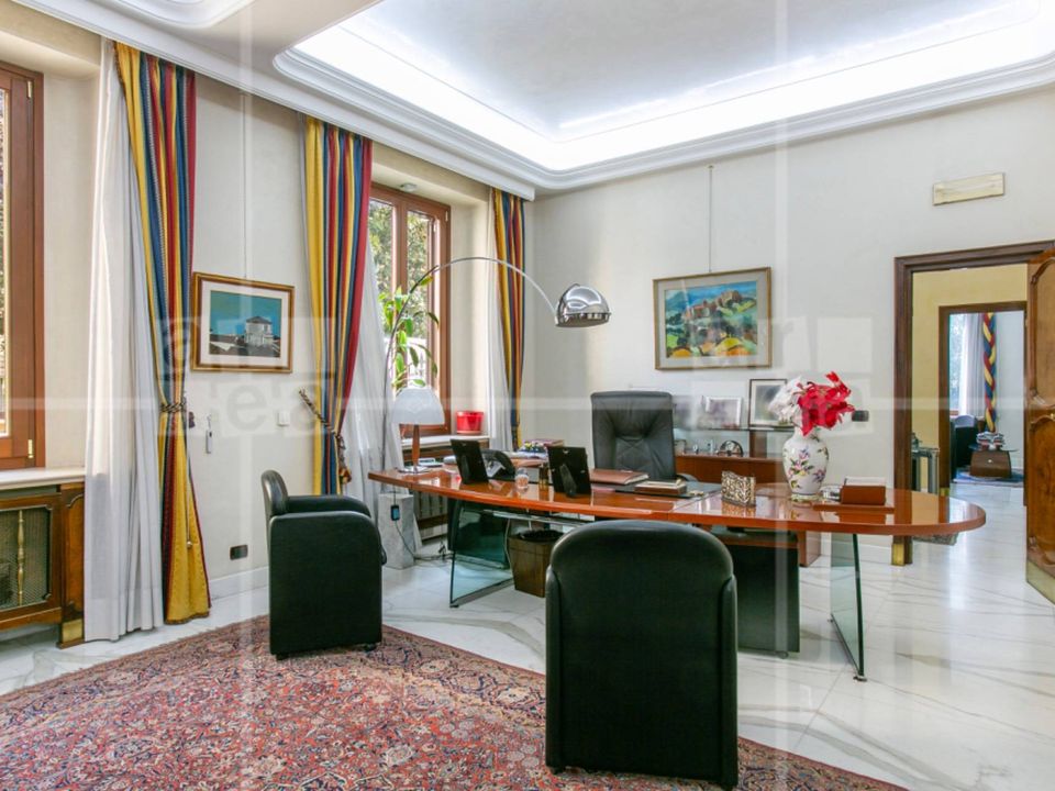 Erhvervsejendom i Rome, Rome - foto 1