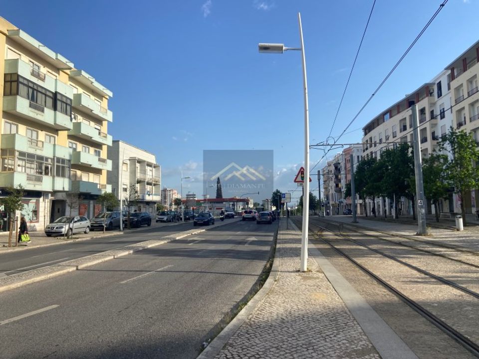 Lejlighed i Laranjeiro, Setubal - foto 1