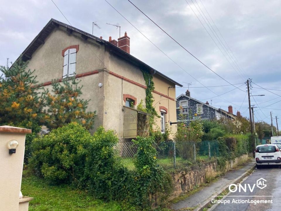 Bungalow i Montceau-les-Mines, Saone-et-Loire - foto 1