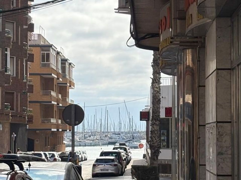 Lejlighed i Torrevieja, Alicante - foto 1