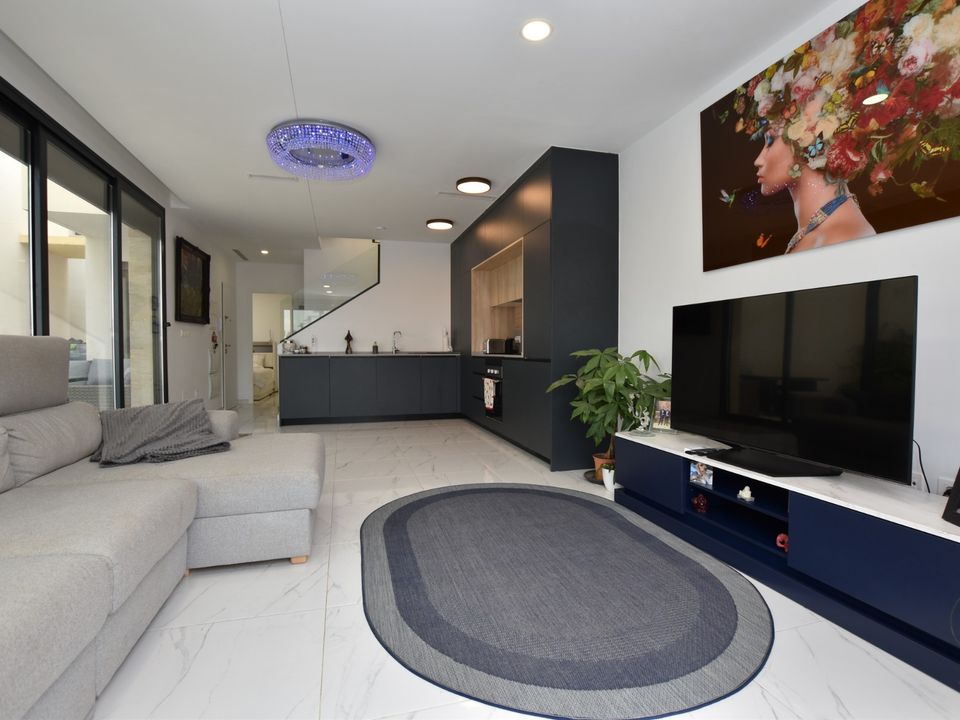 Villa in Los Montesinos, Alicante - photo 4