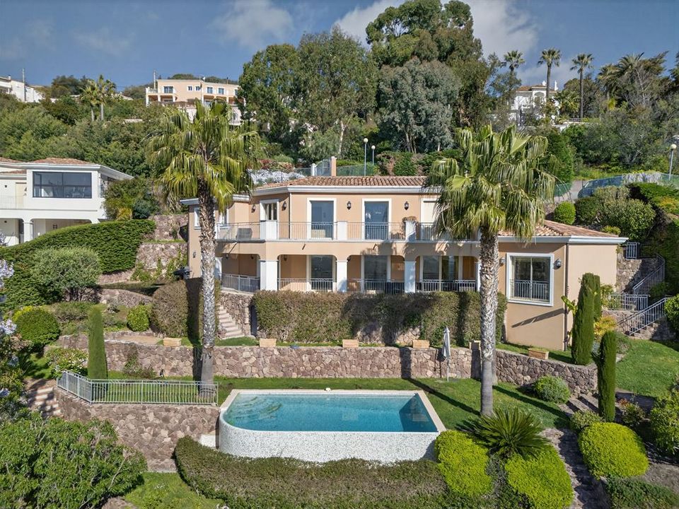 Villa i Mandelieu-la-Napoule, Alpes-Maritimes - foto 3