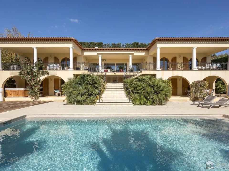 Villa i Le Rouret, Alpes-Maritimes - foto 1