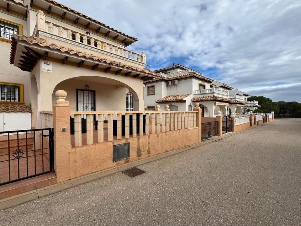 Byhus i La Zenia, Alicante - foto 1