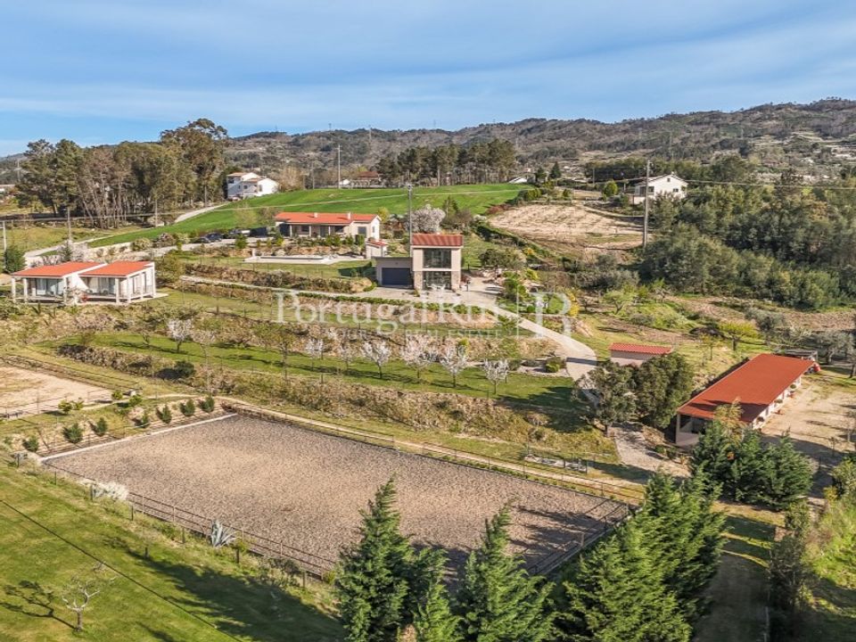 Erhvervsejendom i Ferro, Castelo Branco - foto 1