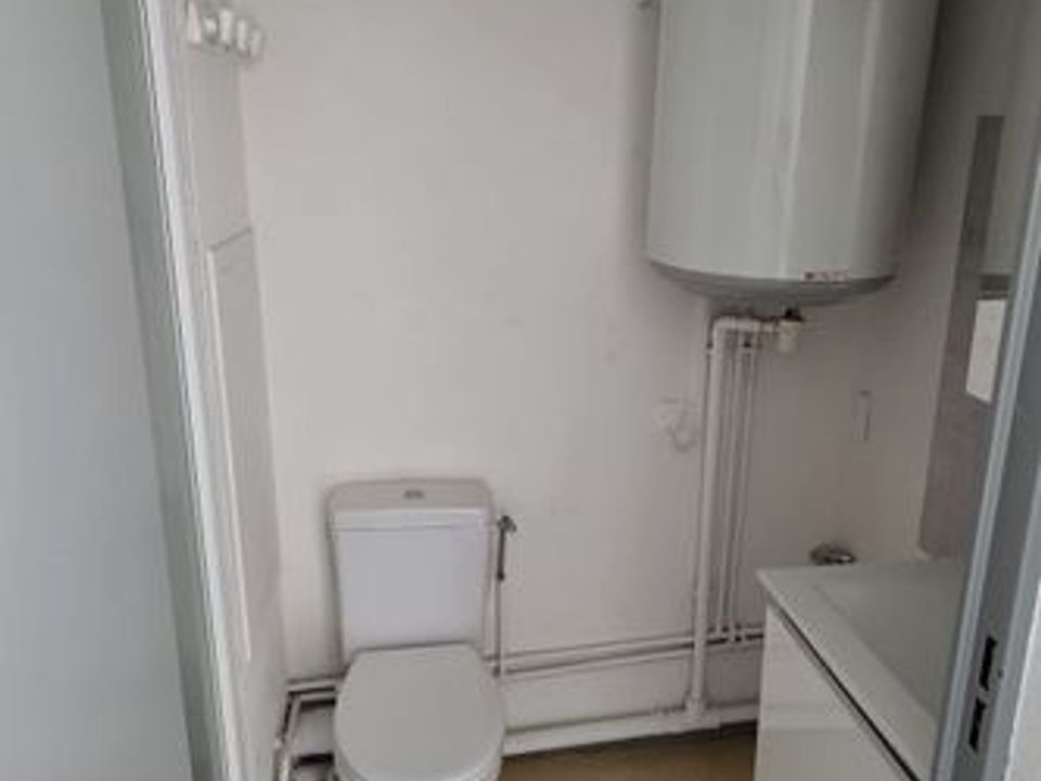 Studio in Grenoble, Isere - photo 5
