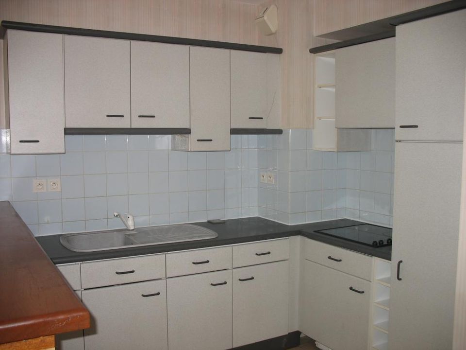 Apartment in Limoges, Haute-Vienne - photo 4