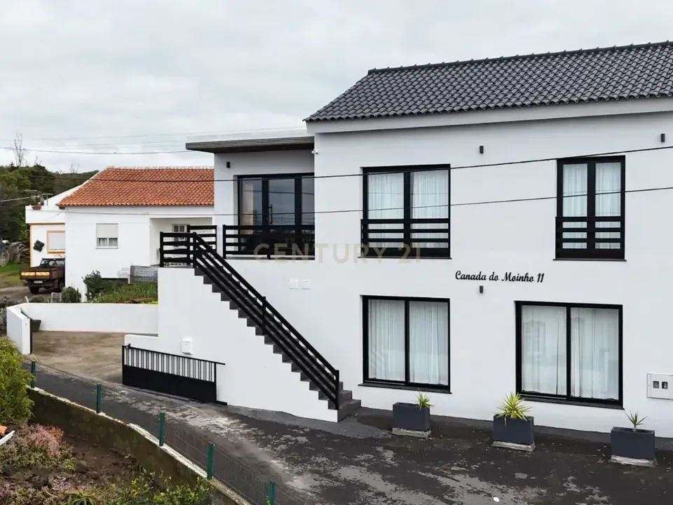 Villa i Angra do Heroismo, Terceira - foto 1